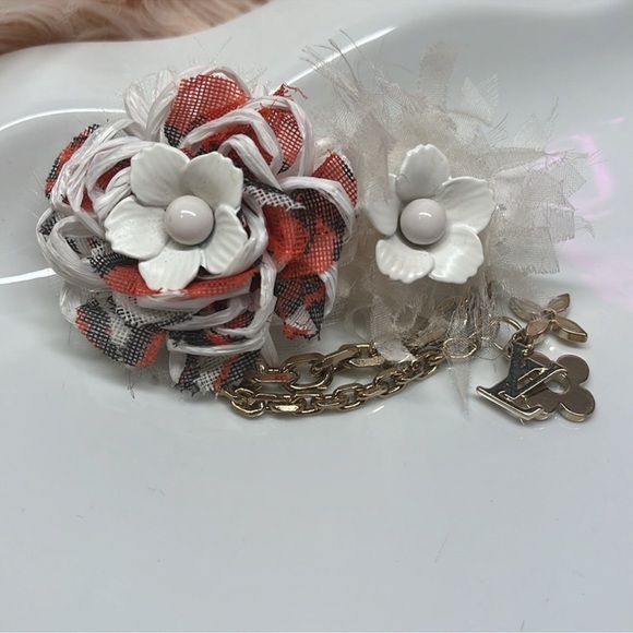 VINTAGE LOUIS VUITTON HAIR CLIP - Picture 3 of 10